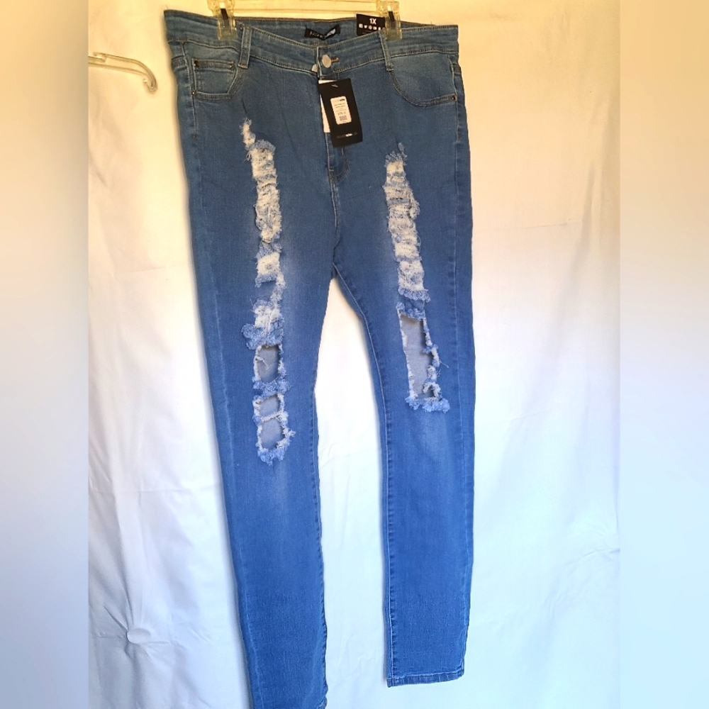 SZ 1X FASHION NOVA JEANS NWT